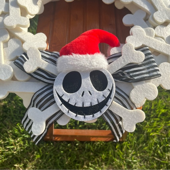 Jack Skellington Holiday Wreath - The Nightmare Before Christmas - Picture 3 of 9